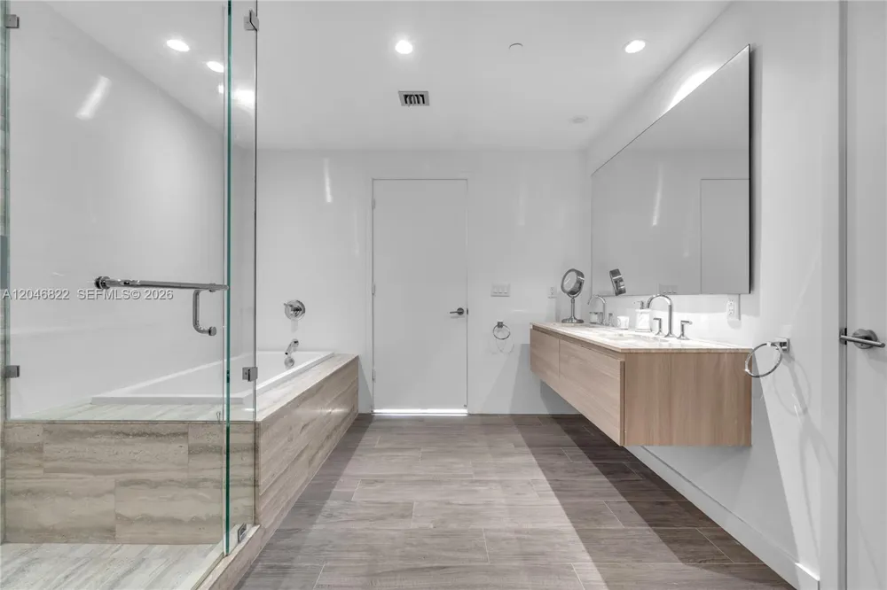 2900 NE 7th Ave #4308 Miami, FL 33137