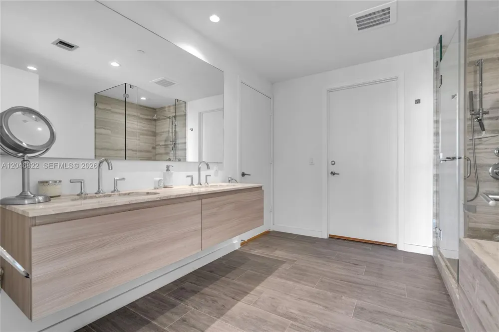 2900 NE 7th Ave #4308 Miami, FL 33137