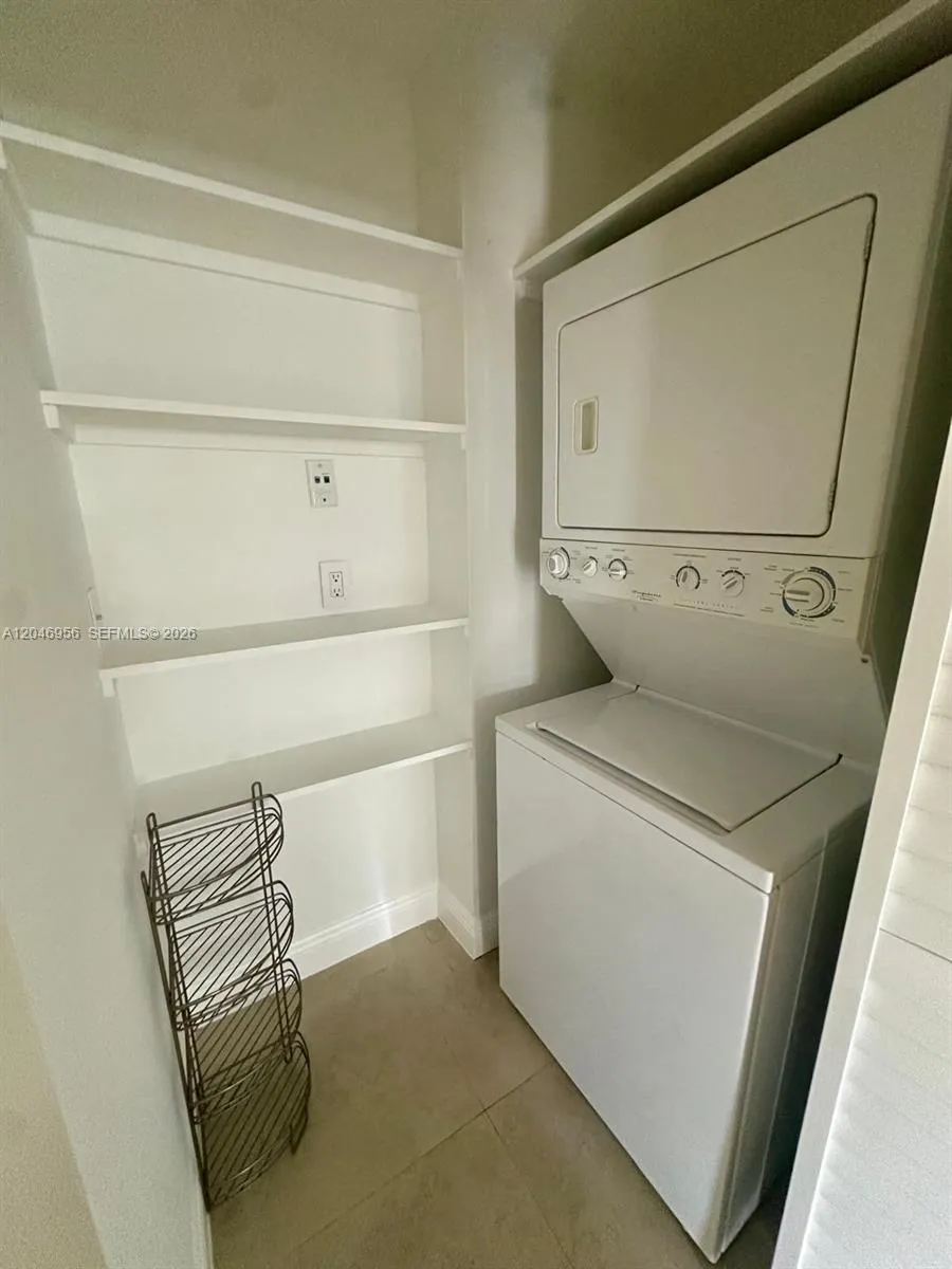 5839 SW 74th Ter #104 South Miami, FL 33143