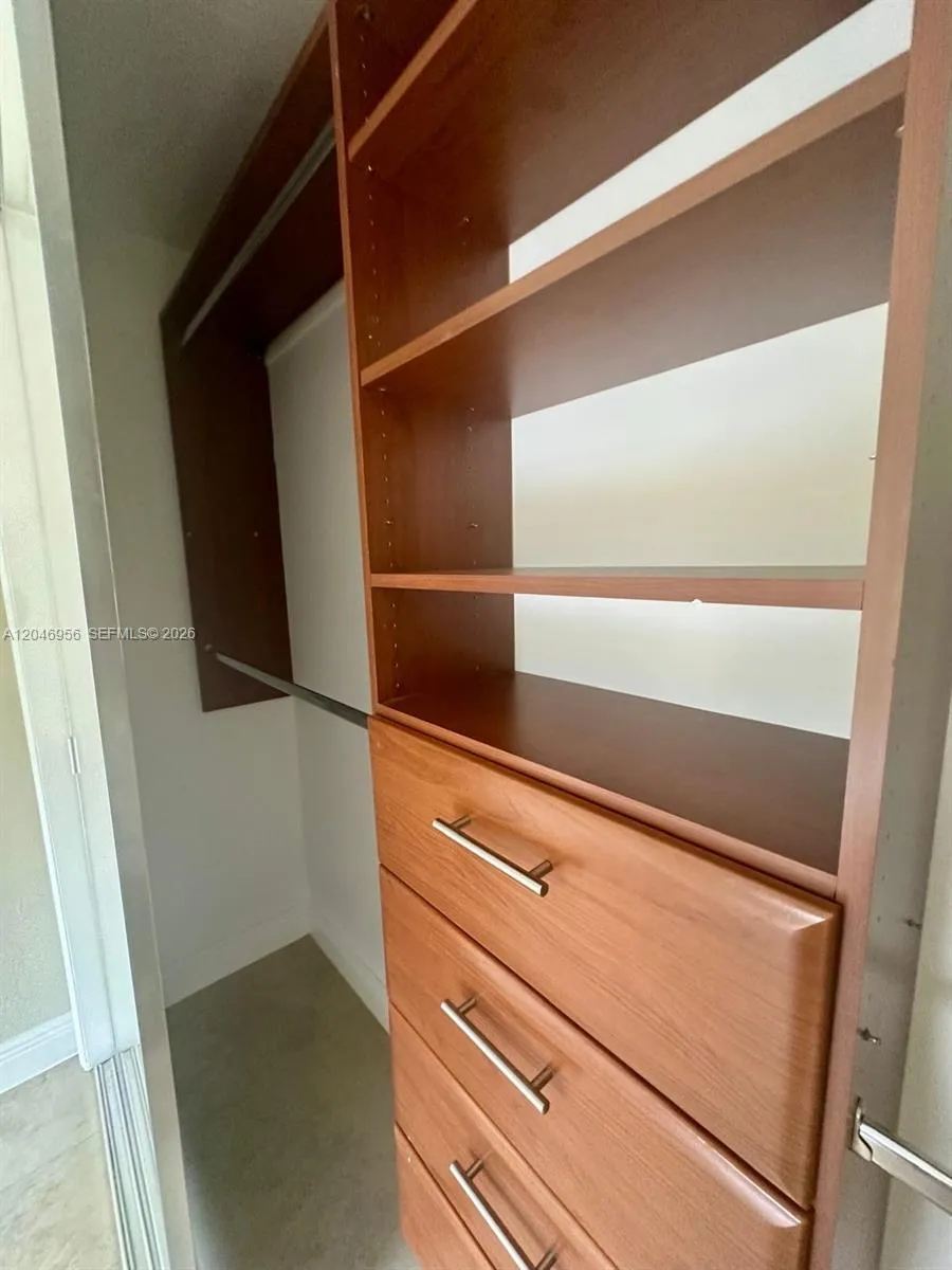 5839 SW 74th Ter #104 South Miami, FL 33143