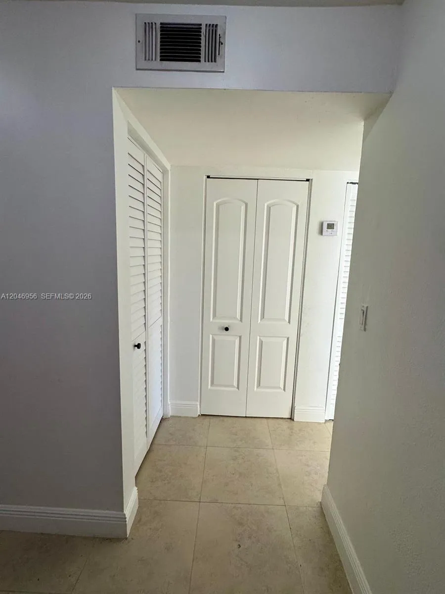 5839 SW 74th Ter #104 South Miami, FL 33143