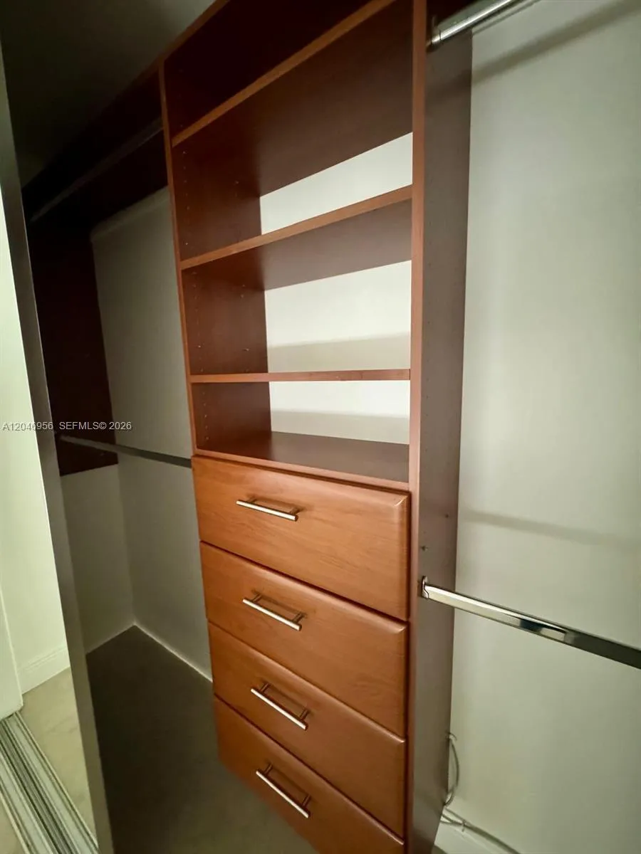 5839 SW 74th Ter #104 South Miami, FL 33143