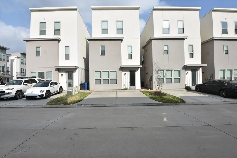 18708 Centro Main Street Shenandoah, TX 77385