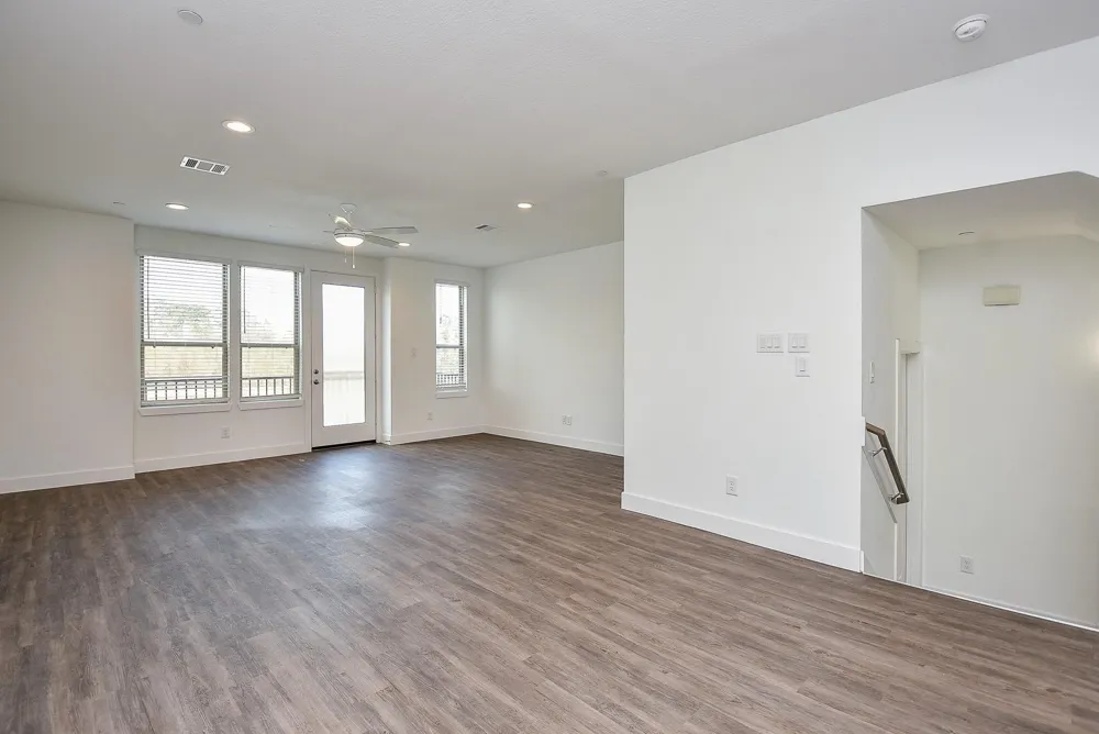 18708 Centro Main Street Shenandoah, TX 77385