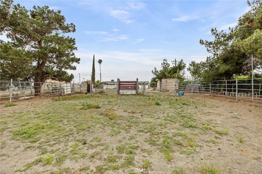 3998 Bluff Norco, CA 92860