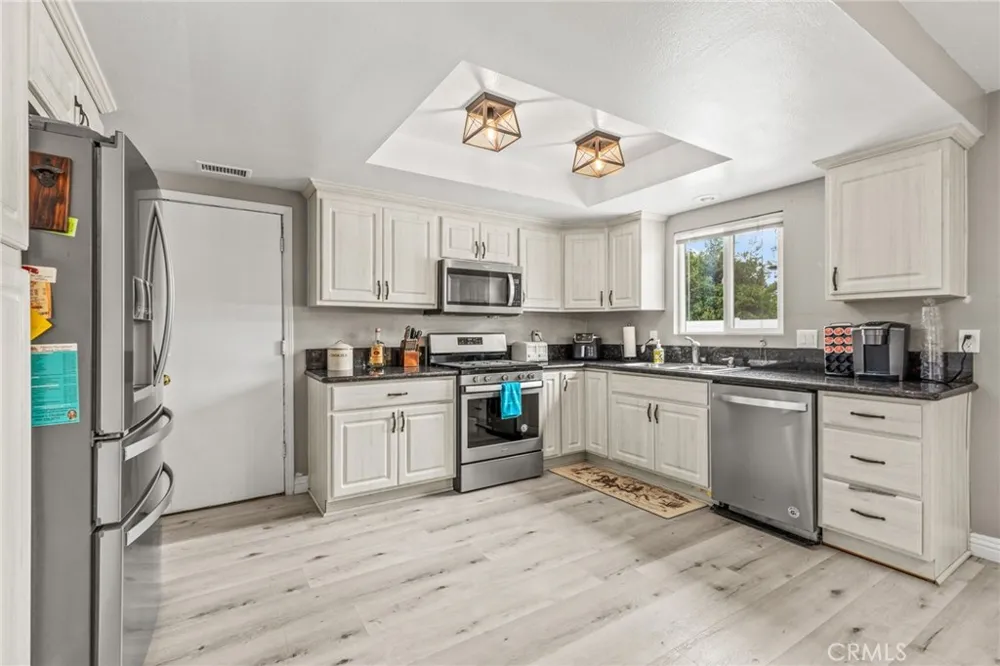 3998 Bluff Norco, CA 92860