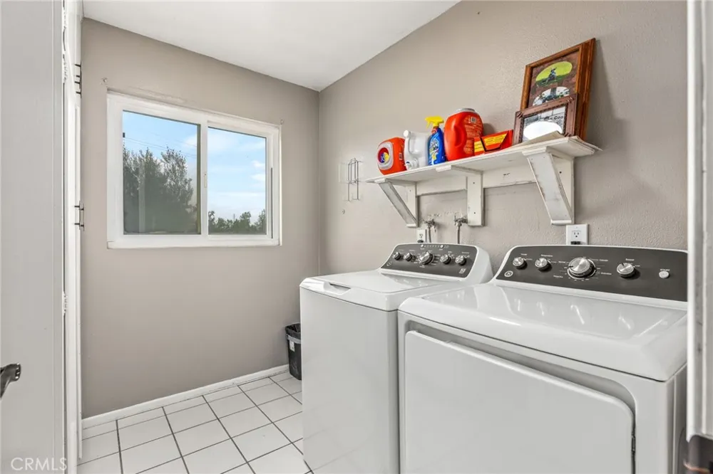3998 Bluff Norco, CA 92860