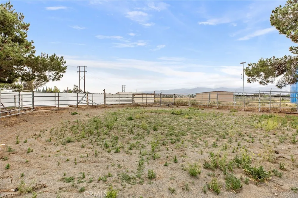 3998 Bluff Norco, CA 92860