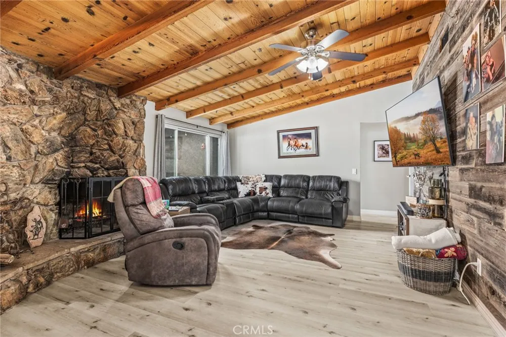 3998 Bluff Norco, CA 92860