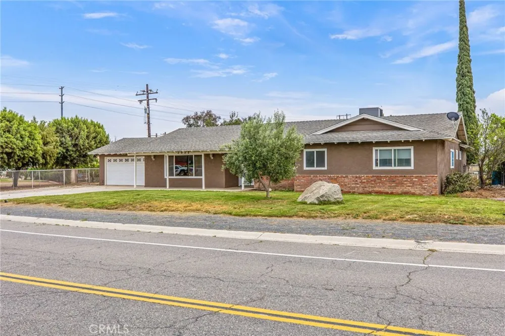 3998 Bluff Norco, CA 92860