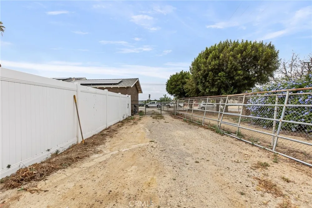 3998 Bluff Norco, CA 92860