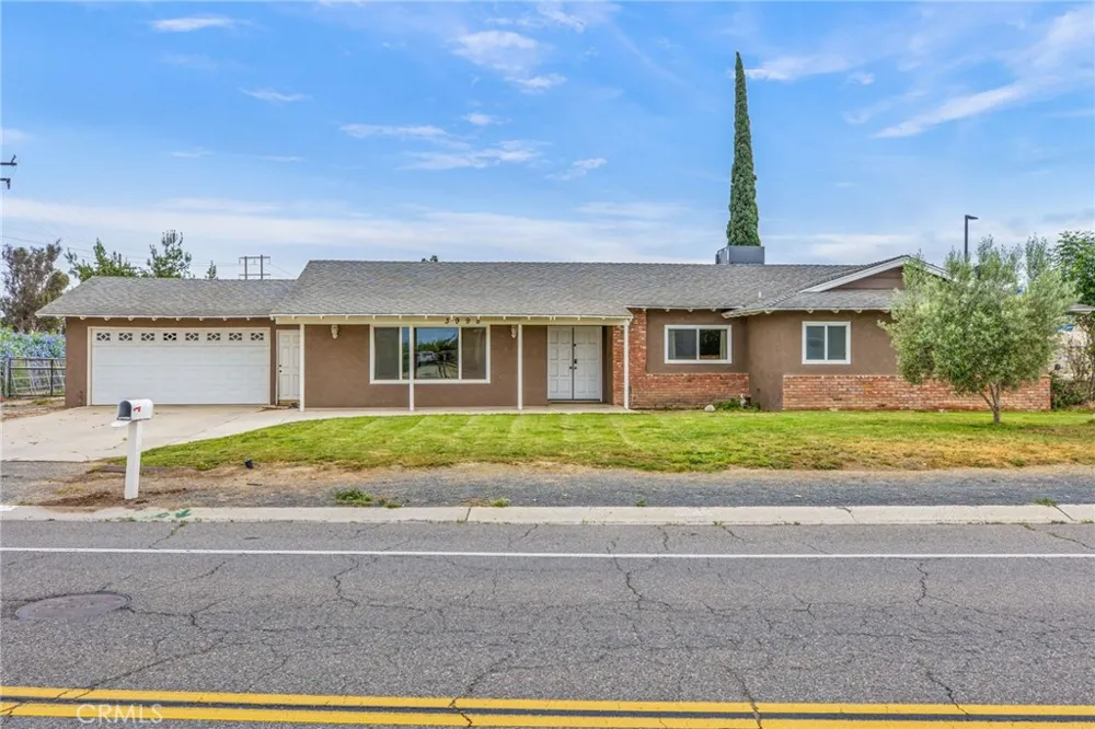 3998 Bluff Norco, CA 92860