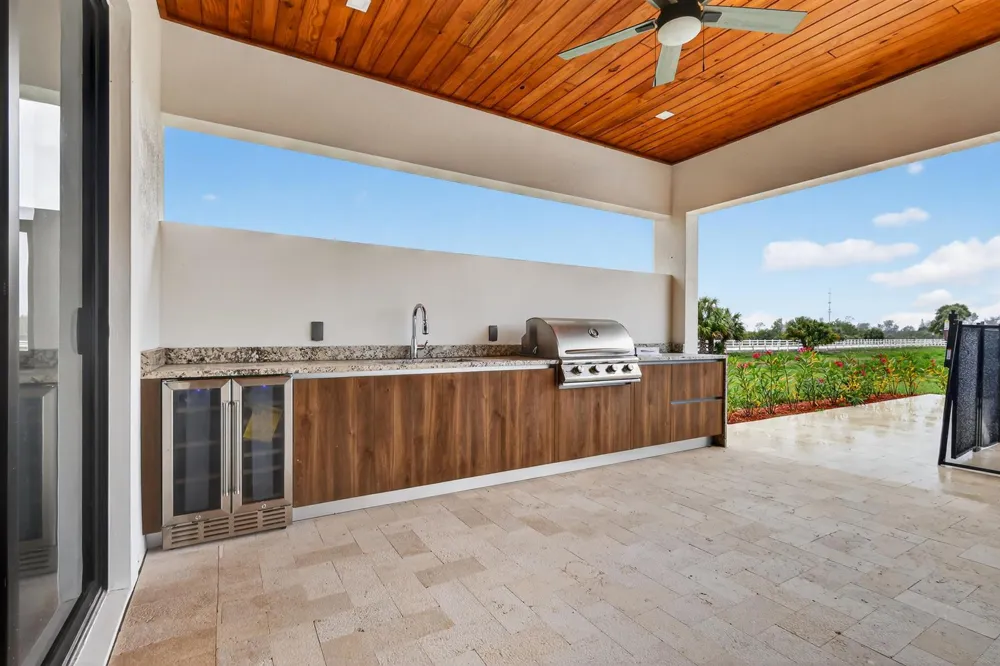 3644 Frog Holw Loxahatchee, FL 33470