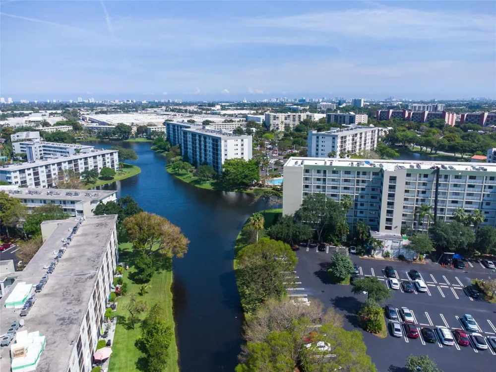 2240 Cypress Bend Drive ##802 Pompano Beach, FL 33069