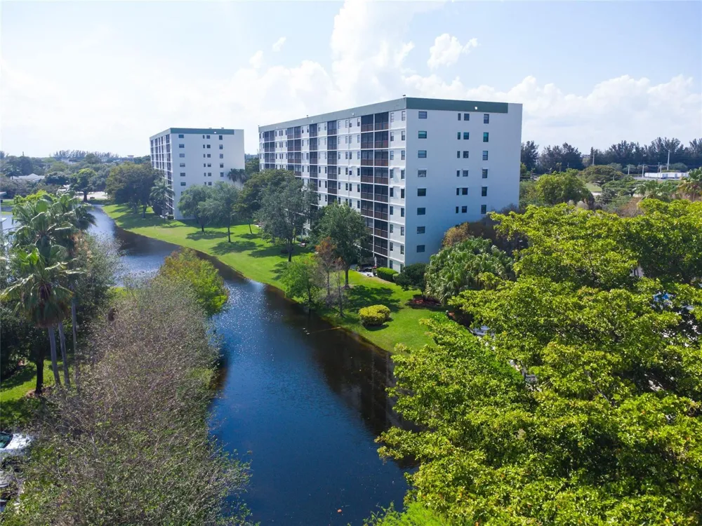 2240 Cypress Bend Drive ##802 Pompano Beach, FL 33069