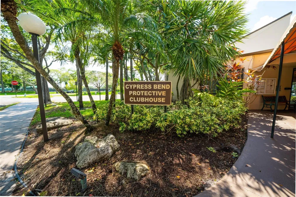 2240 Cypress Bend Drive ##802 Pompano Beach, FL 33069