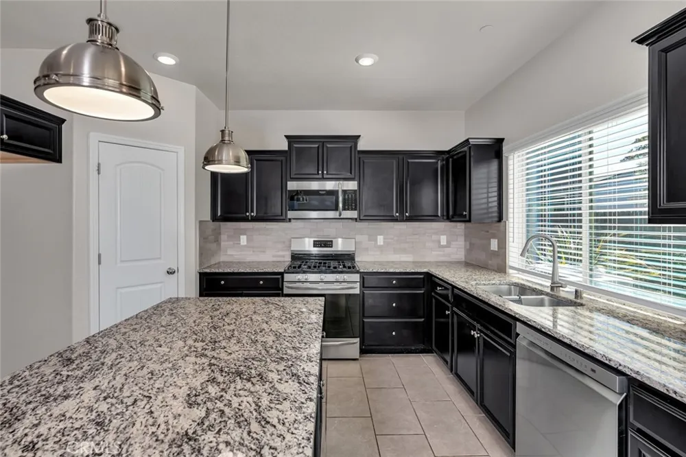 3774 Magellan Merced, CA 95340