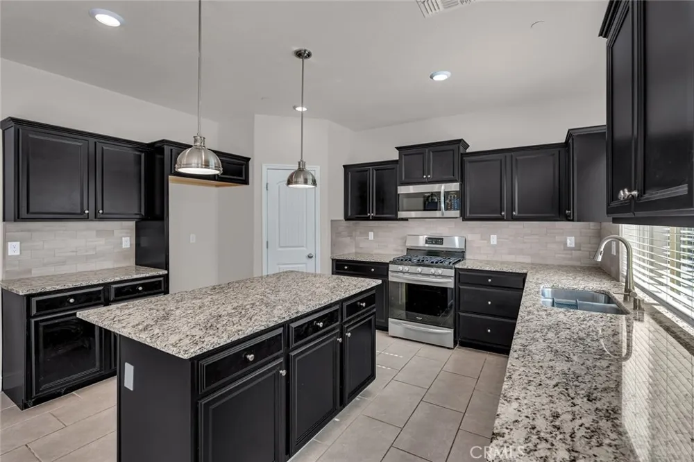 3774 Magellan Merced, CA 95340
