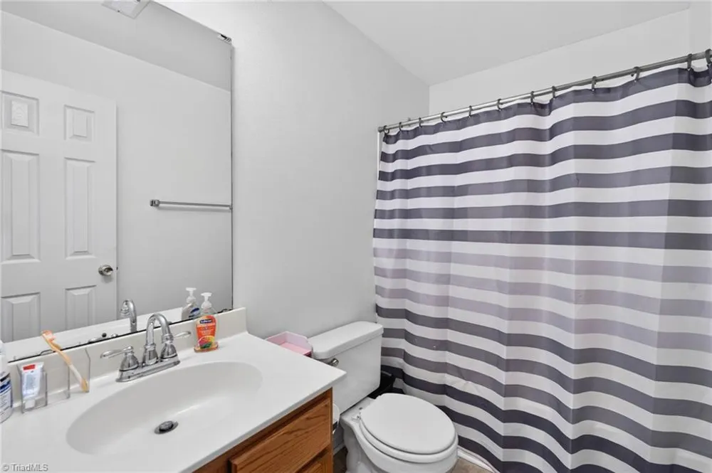 2206 McConnell Drive Kernersville, NC 27284