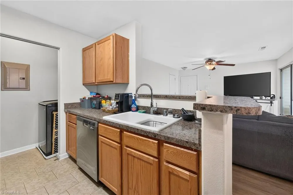 2206 McConnell Drive Kernersville, NC 27284