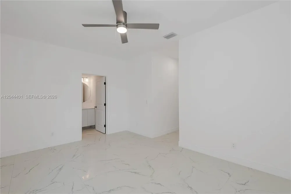 731 SW 6th St Dania Beach, FL 33004