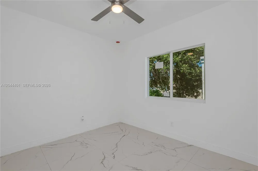 731 SW 6th St Dania Beach, FL 33004