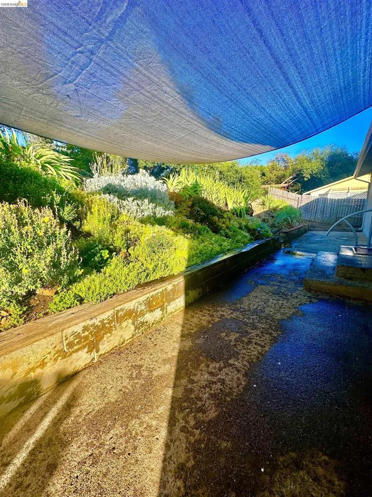 19381 Rockridge Way Sonora, CA 95370