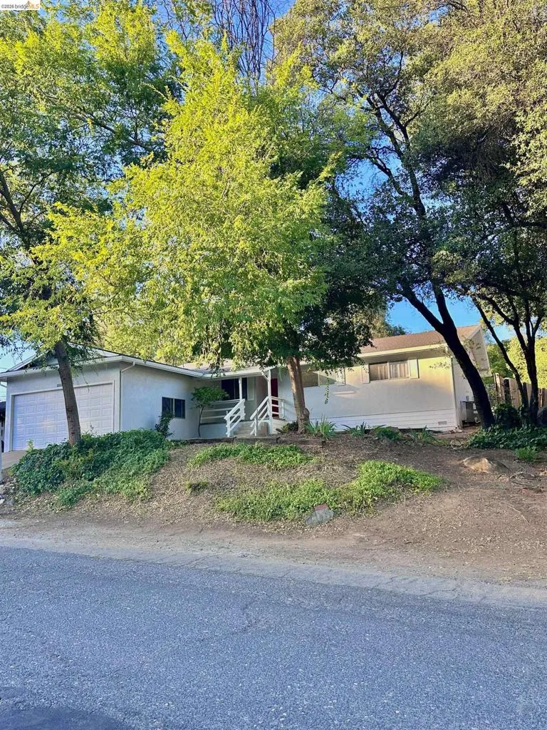 19381 Rockridge Way Sonora, CA 95370