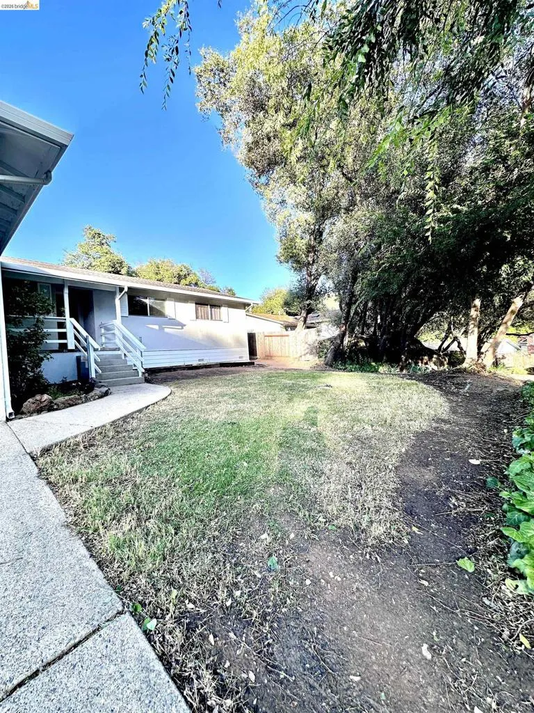 19381 Rockridge Way Sonora, CA 95370