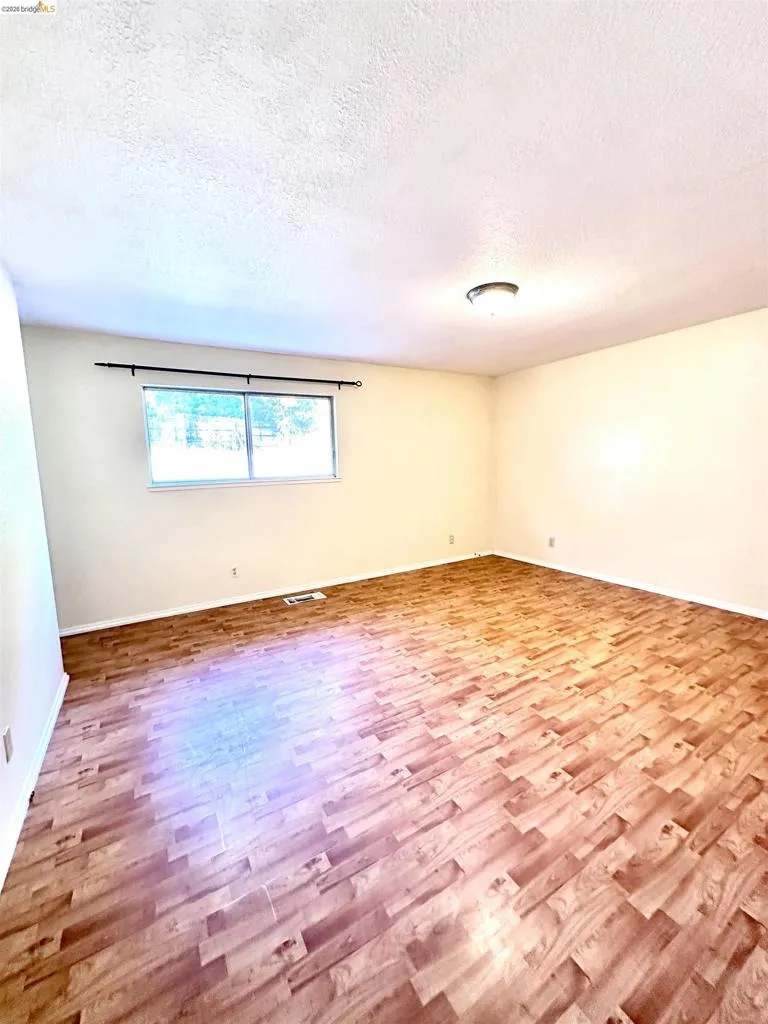 19381 Rockridge Way Sonora, CA 95370