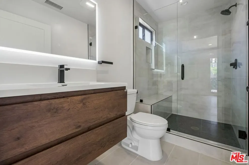 6521 Homewood Avenue Los Angeles, CA 90028
