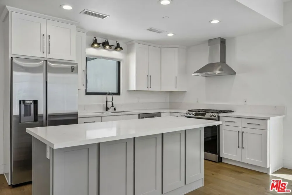 6521 Homewood Avenue Los Angeles, CA 90028