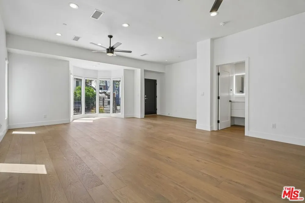 6521 Homewood Avenue Los Angeles, CA 90028