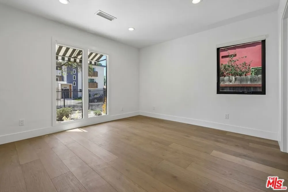 6521 Homewood Avenue Los Angeles, CA 90028