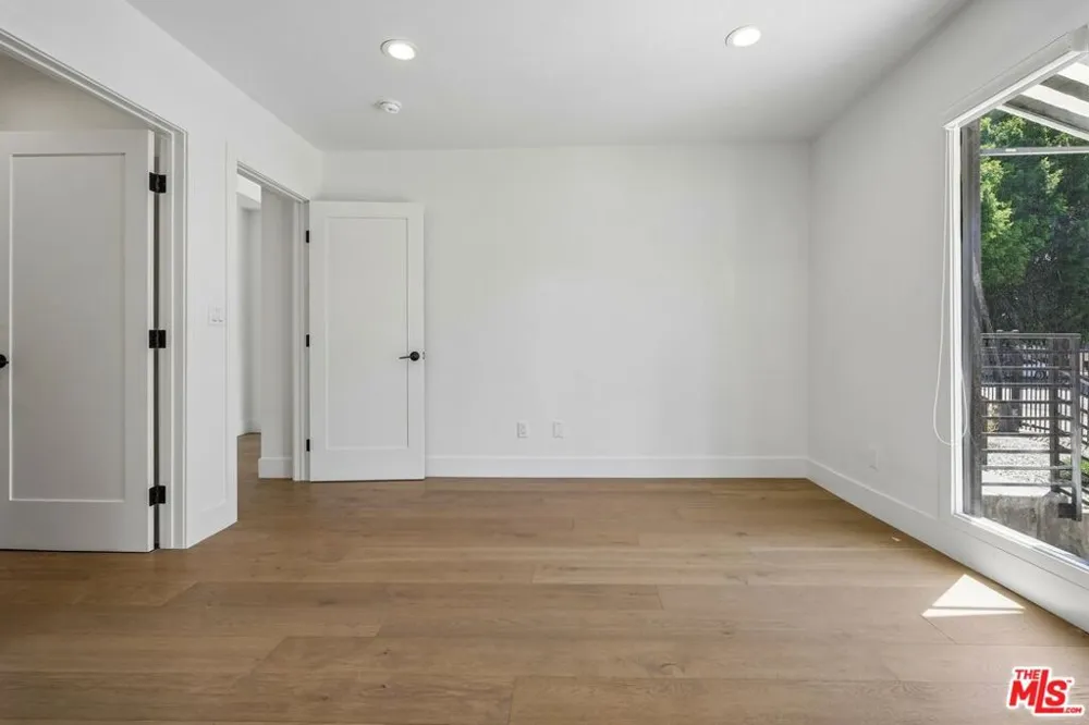 6521 Homewood Avenue Los Angeles, CA 90028