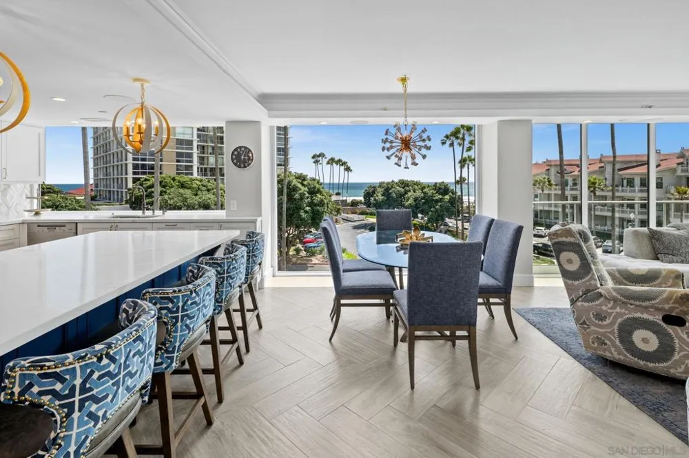 1710 Avenida del Mundo #209 Coronado, CA 92118