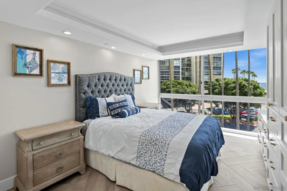 1710 Avenida del Mundo #209 Coronado, CA 92118