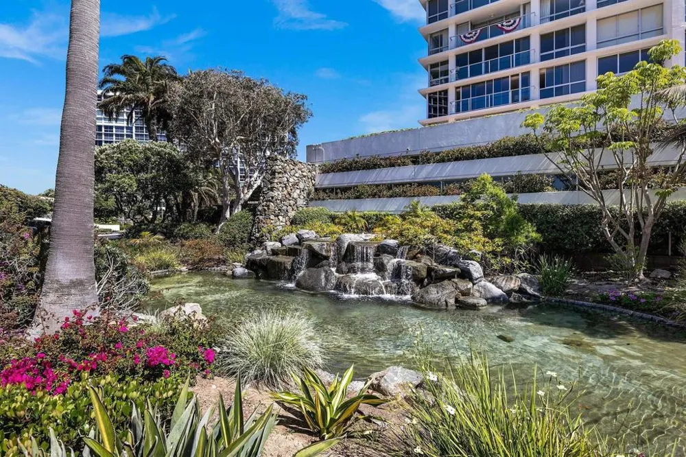 1710 Avenida del Mundo #209 Coronado, CA 92118