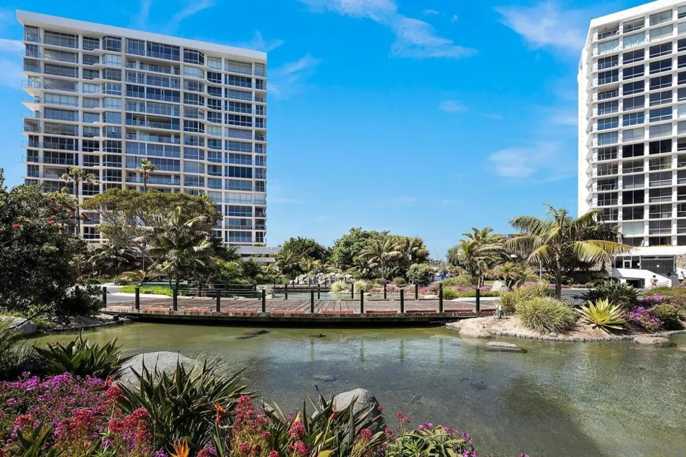 1710 Avenida del Mundo #209 Coronado, CA 92118
