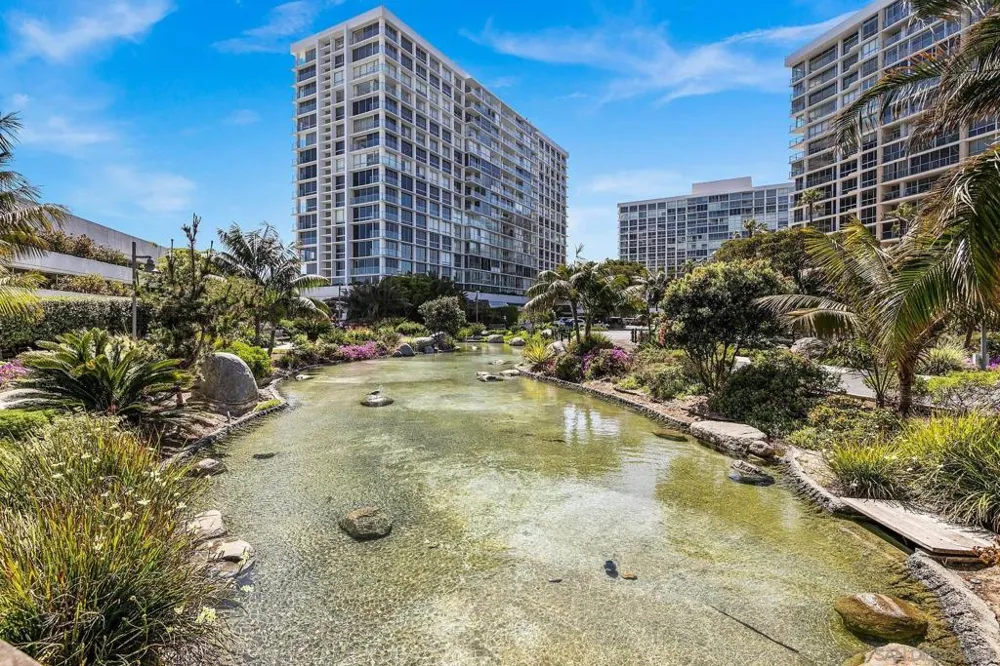 1710 Avenida del Mundo #209 Coronado, CA 92118