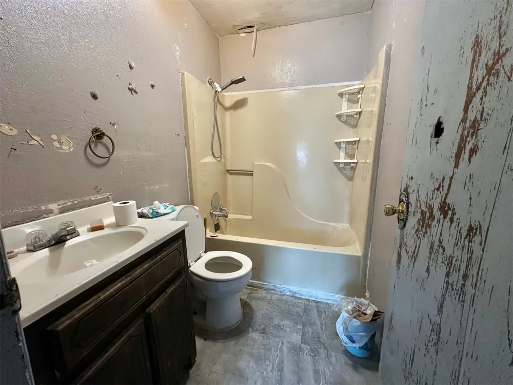 2002 15th Street McAlester, OK 74501