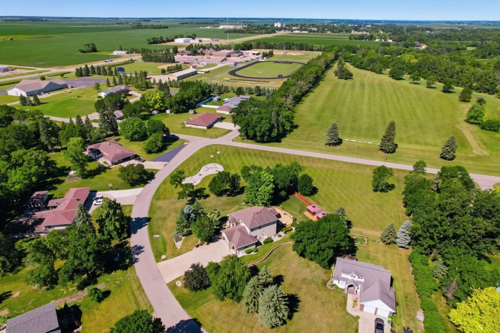 41 Westwood Drive Mayville, ND 58257