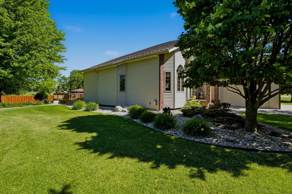 41 Westwood Drive Mayville, ND 58257