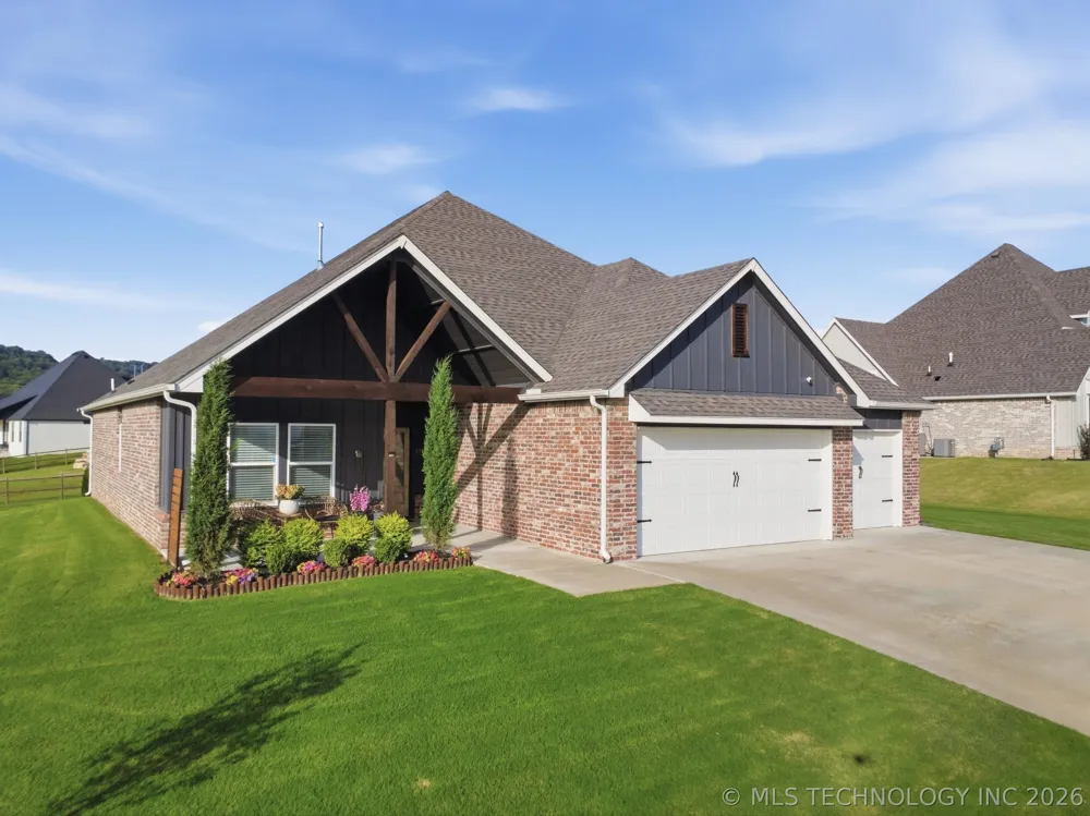 18960 E Orchard Circle Catoosa, OK 74015