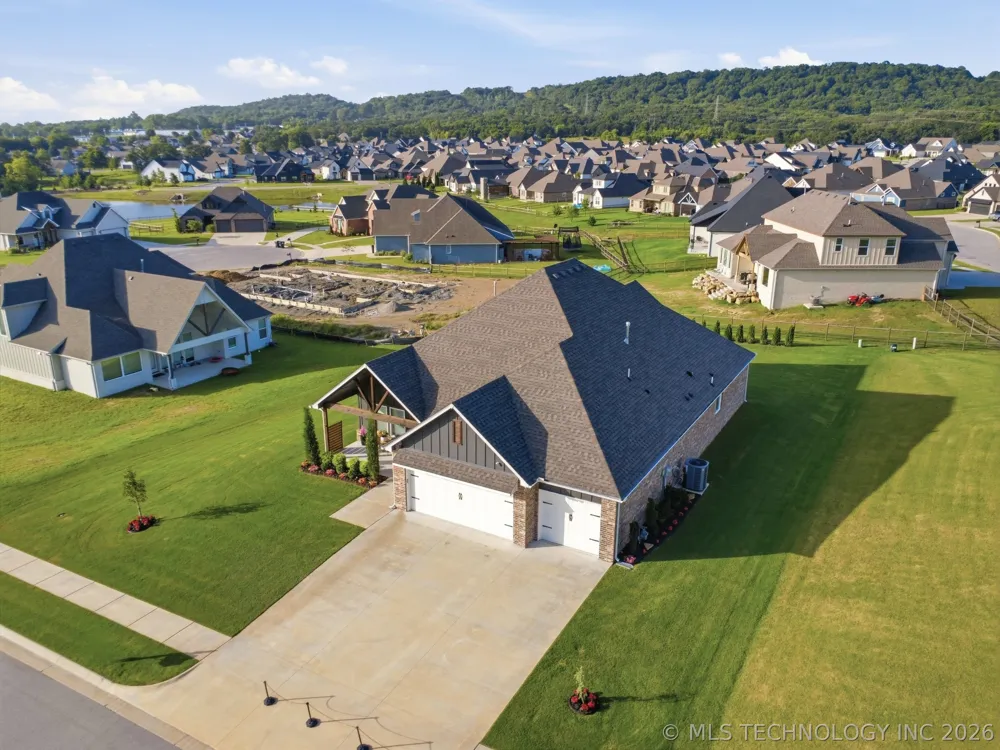 18960 E Orchard Circle Catoosa, OK 74015