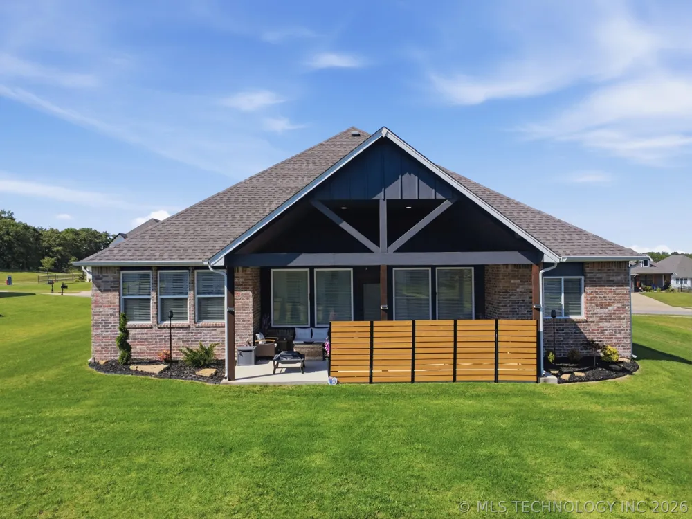 18960 E Orchard Circle Catoosa, OK 74015