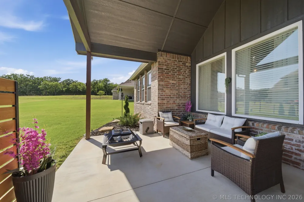 18960 E Orchard Circle Catoosa, OK 74015