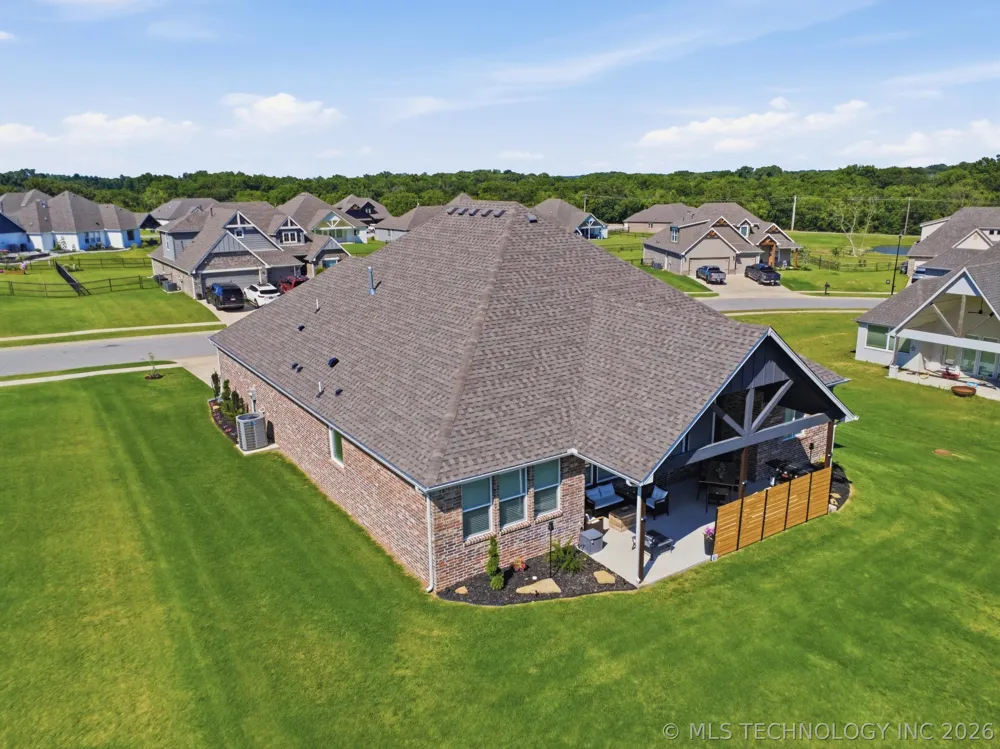 18960 E Orchard Circle Catoosa, OK 74015