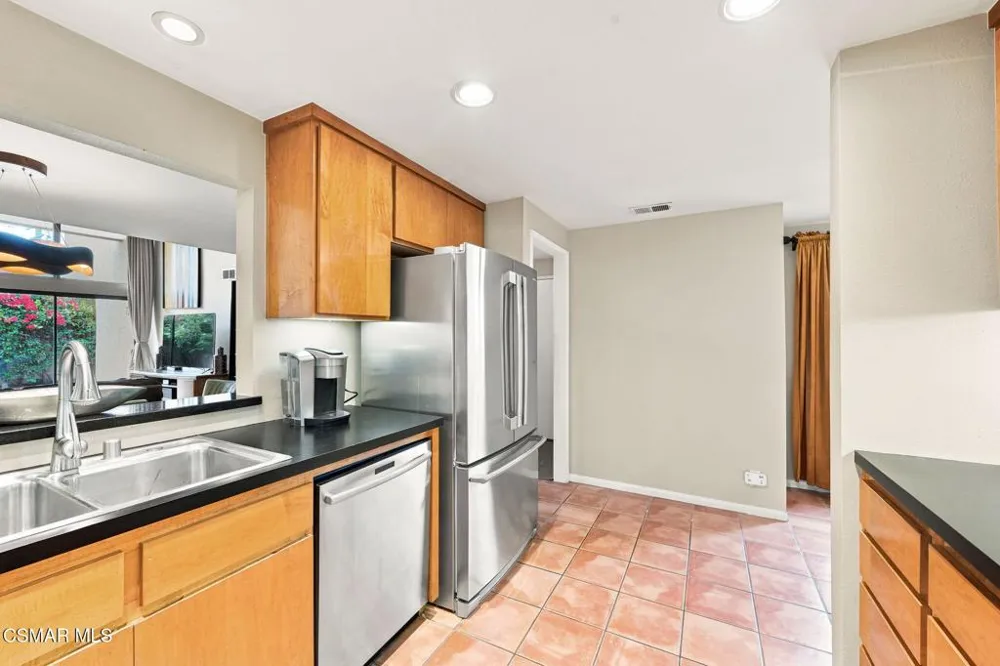 292 San Vincente Circle Newbury Park, CA 91320