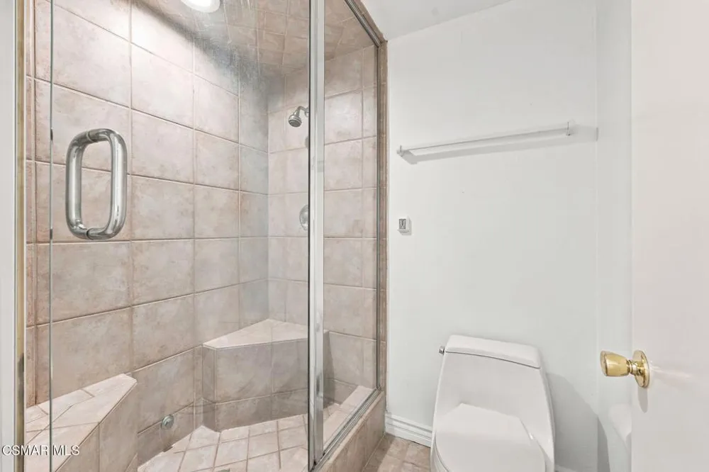292 San Vincente Circle Newbury Park, CA 91320